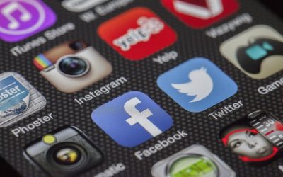 phone, display, apps, applications, screen, phone applications, mobile phone, smartphone, cellphone, phone screen, phone display, twitter, facebook, instagram, multimedia, social media, social network, social networking, mobile, facebook, social media, social media, social media, social media, social media